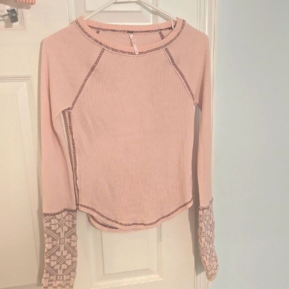 Free People Pink Knit Top - Picture 1 of 8